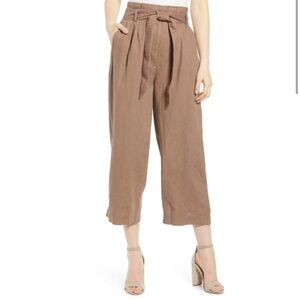 Chelsea 28 100% Linen Tan Women’s Cropped Pants Sz 8 Zipper, Clasp and Tie Waist